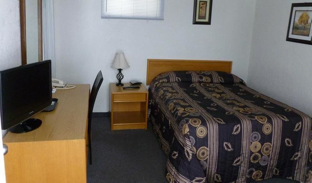 Trans Canada Motel & Restaurant Драйдън Екстериор снимка